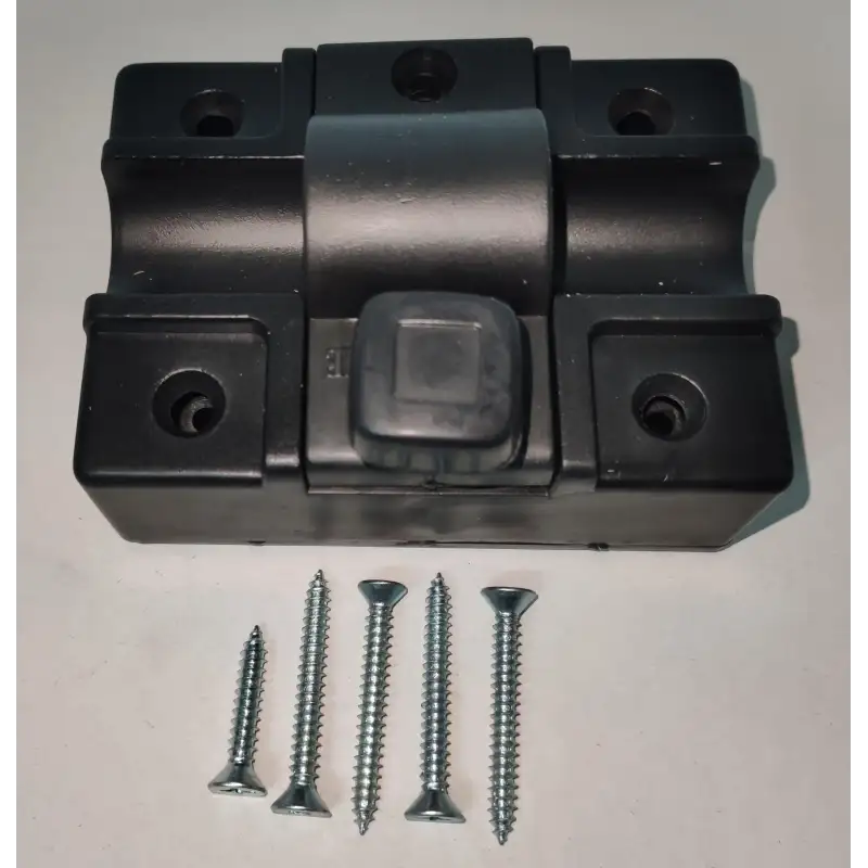 Pole support bracket