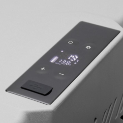 Gibt Kühlschrank 40 l aus. LG C-Kompressor. Räder und Transportgriff 12,24/220 V