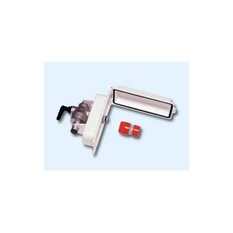 External water intake with pressure regulator