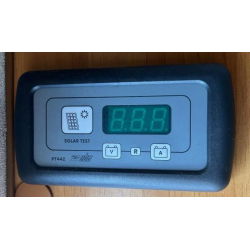 Indicador tension bateria solar pt442